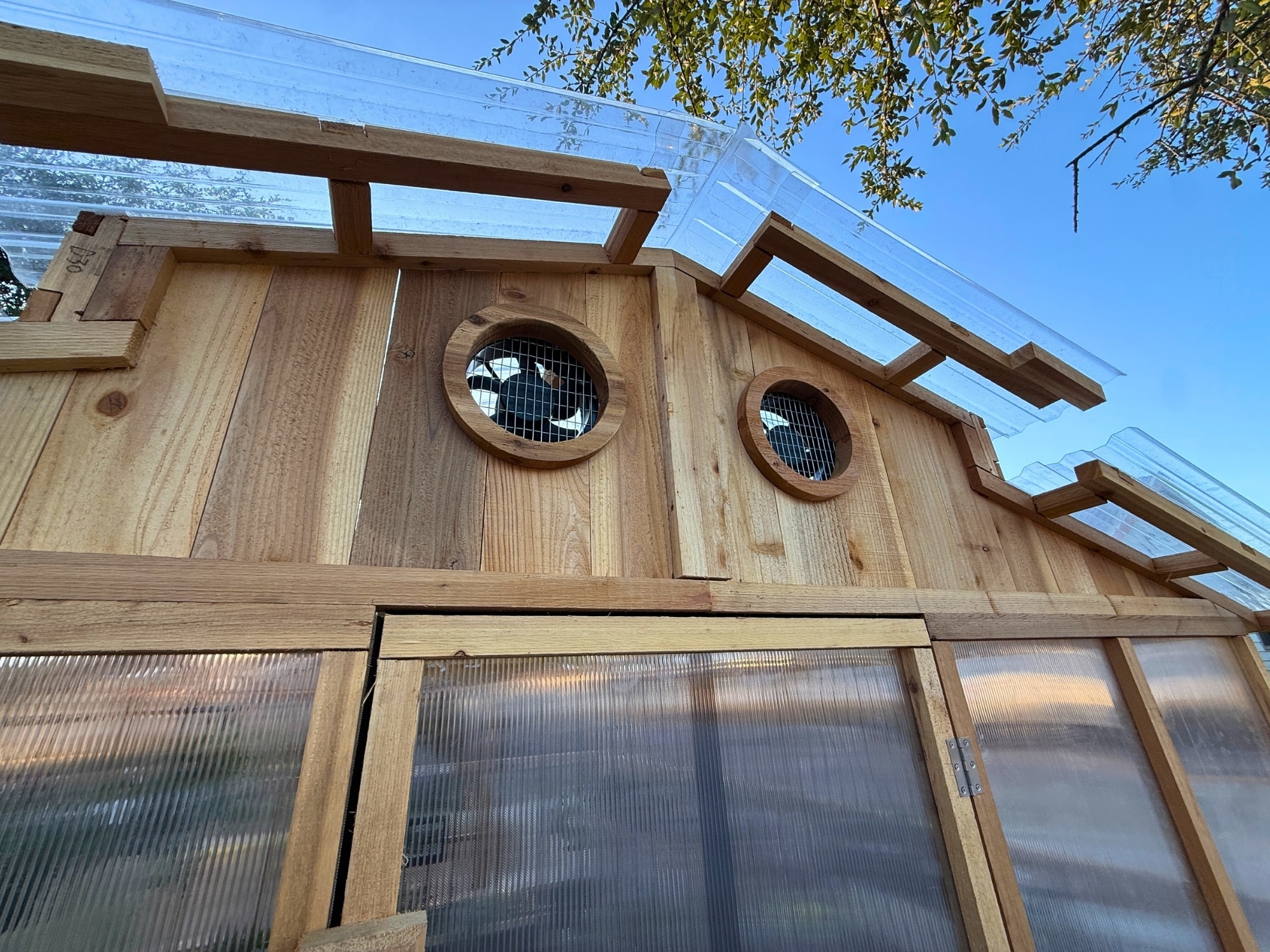 Roof Line - Heritage Greenhouse